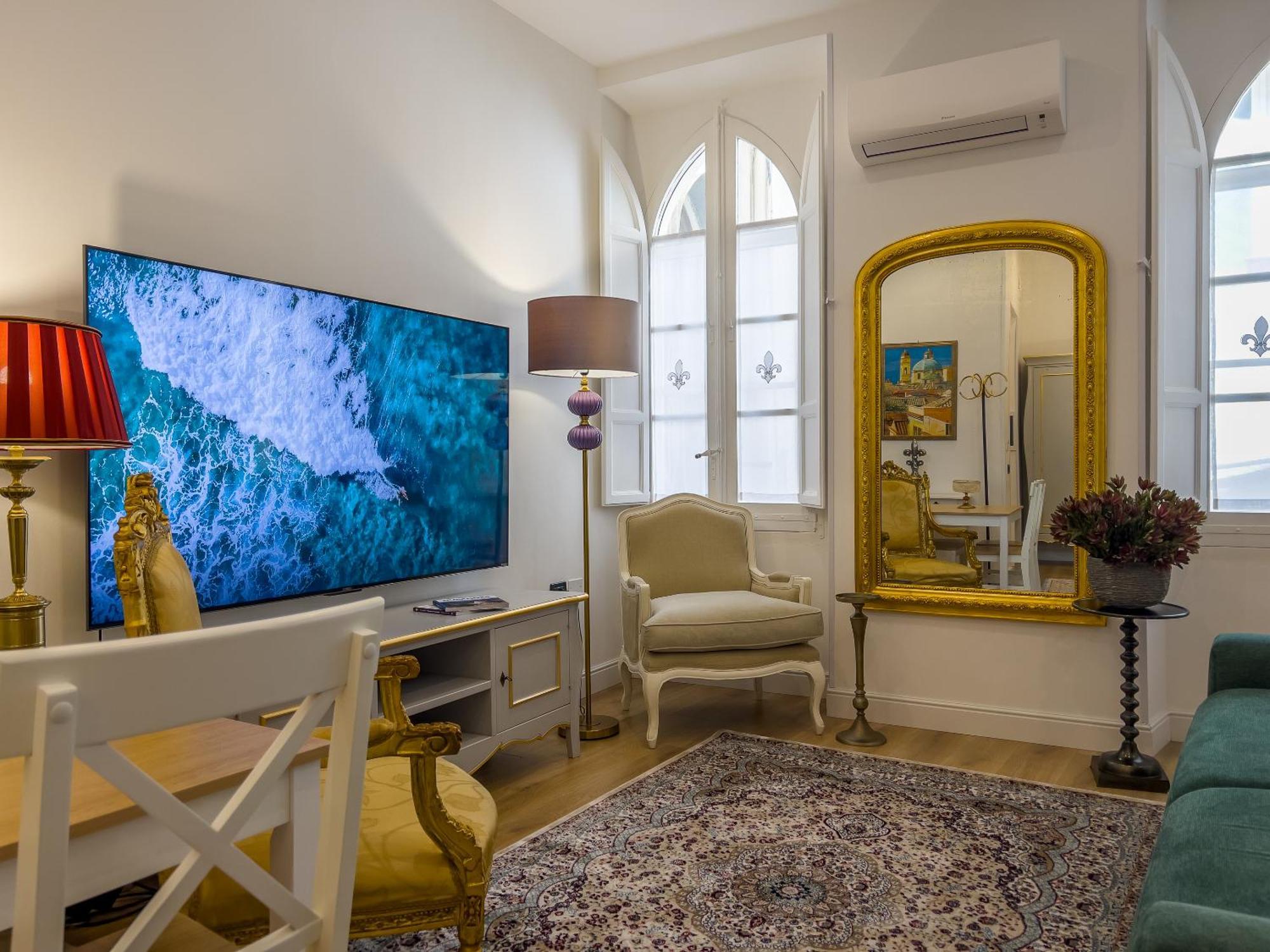 Apartment In The City Centre กาญารี ภายนอก รูปภาพ
