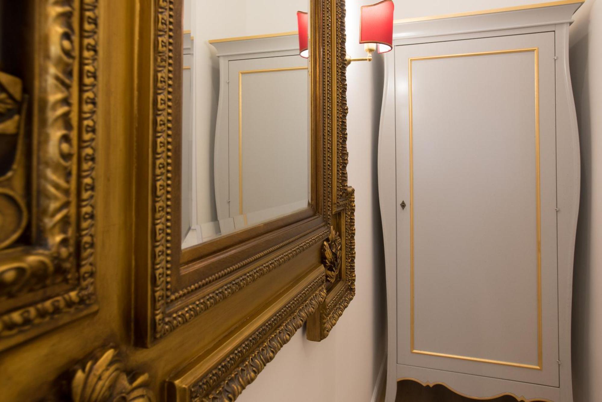 Apartment In The City Centre กาญารี ภายนอก รูปภาพ