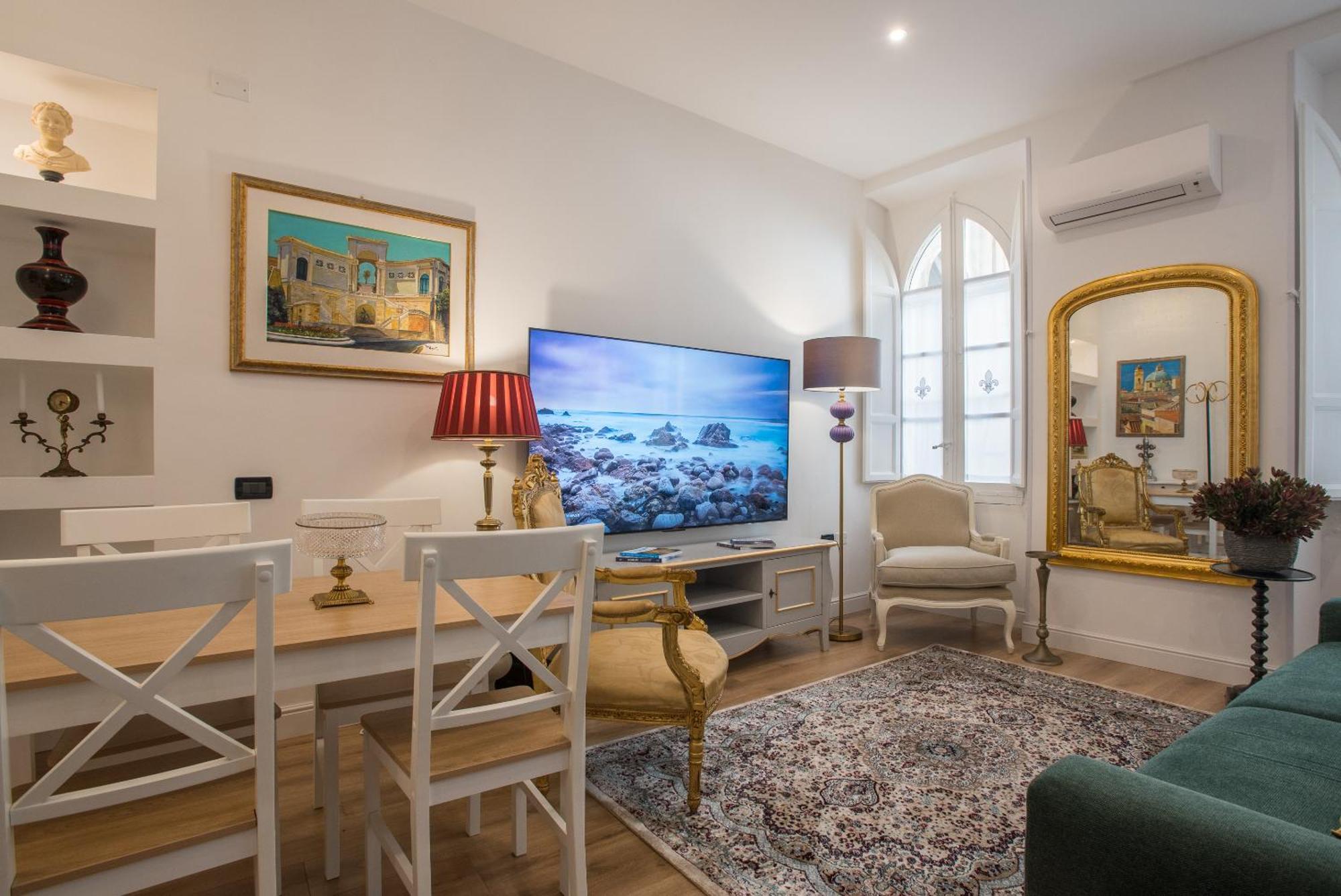 Apartment In The City Centre กาญารี ภายนอก รูปภาพ